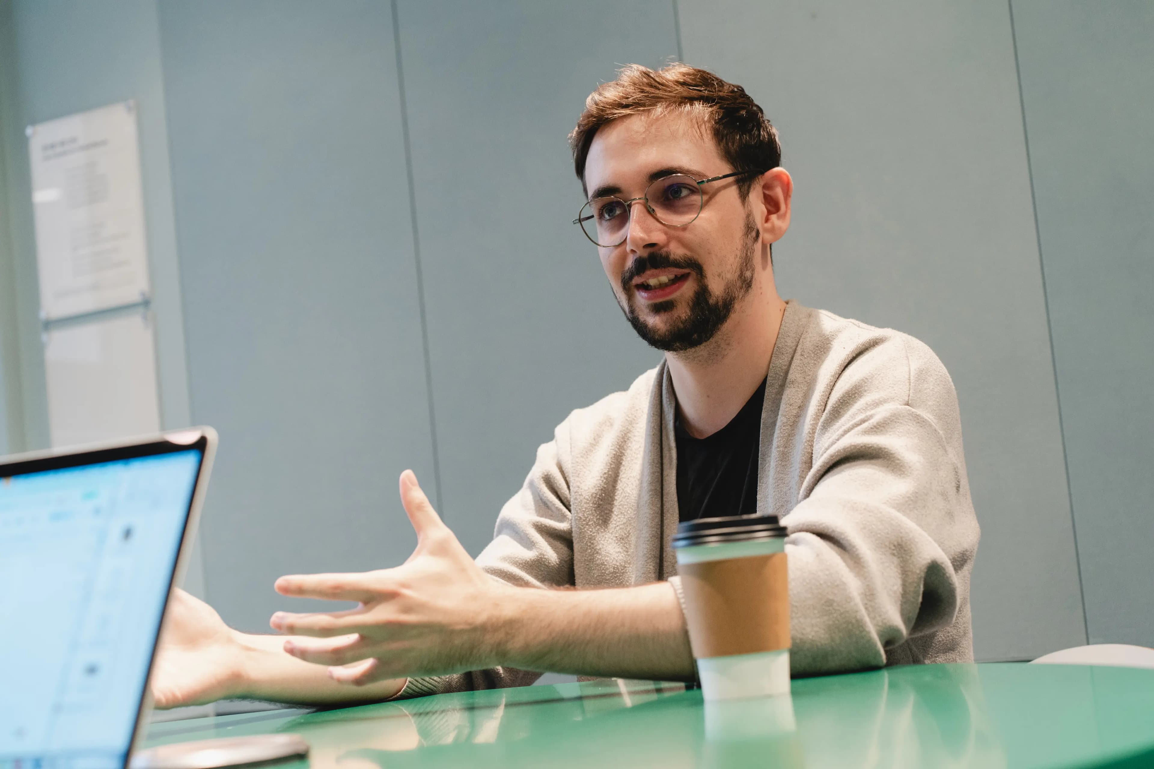 저널 커버 이미지